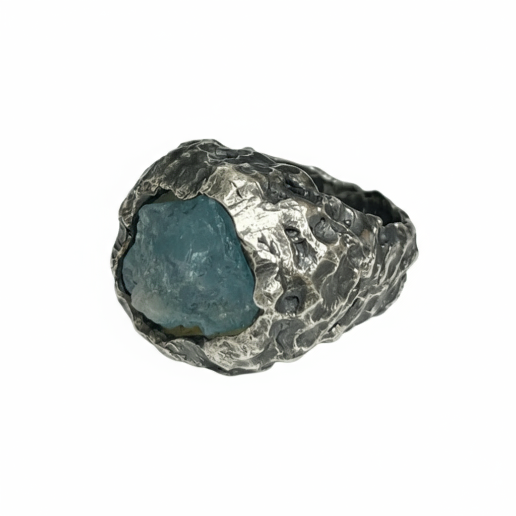OXIDIZED SILVER RING WITH TEXTURE AND ROUGH AQUAMARINE