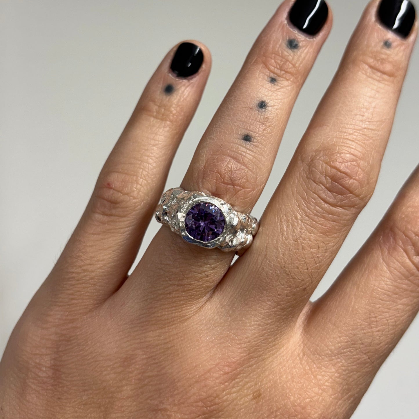 CROCO SILVER PURPLE STONE