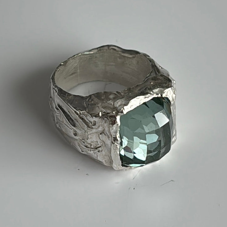 ANILLO PLATA Y CUARZO VERDE