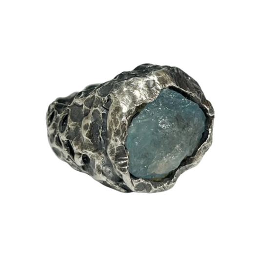ANILLO PLATA OXIDADA CON TEXTURA Y AGUAMARINA EN BRUTO