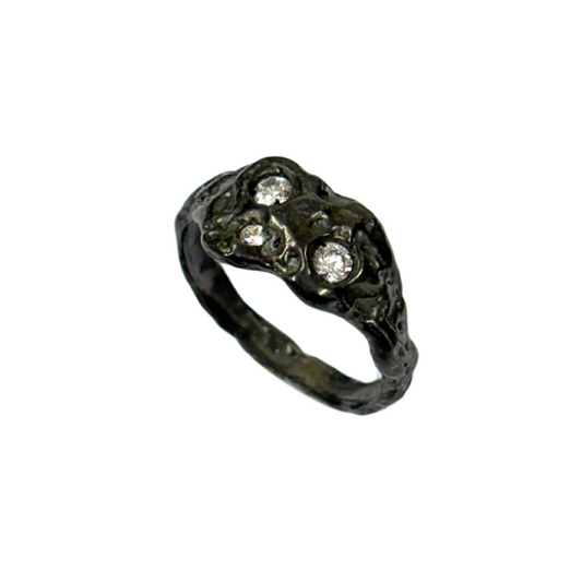 ANILLO TRIO PLATA OXIDADA PIEDRAS BLANCAS