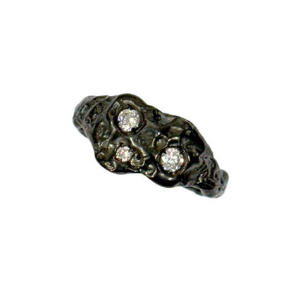 TRIO RING OXIDIZED SILVER WHITE STONES