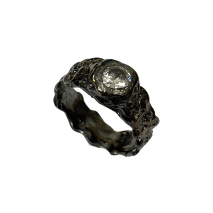 MINI CROCO OXIDIZED SILVER WHITE STONE