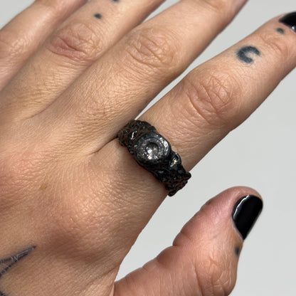 MINI CROCO OXIDIZED SILVER WHITE STONE