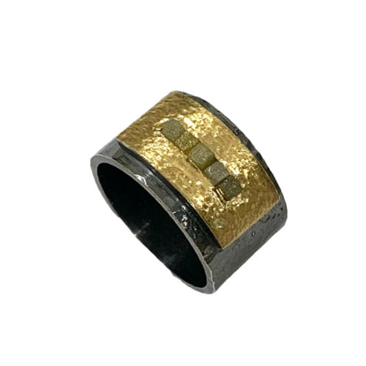 ANILLO PLATA OXIDADA, ORO AMARILLO DE 18K Y DIAMANTES EN BRUTO