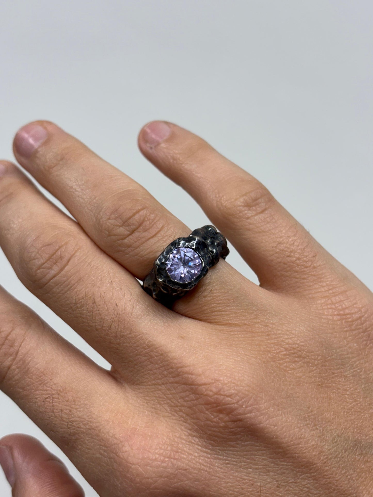 CROCO OXIDIZED SILVER LILAC STONE