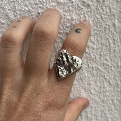 ANILLO PLATA CORAZÓN MACIZO